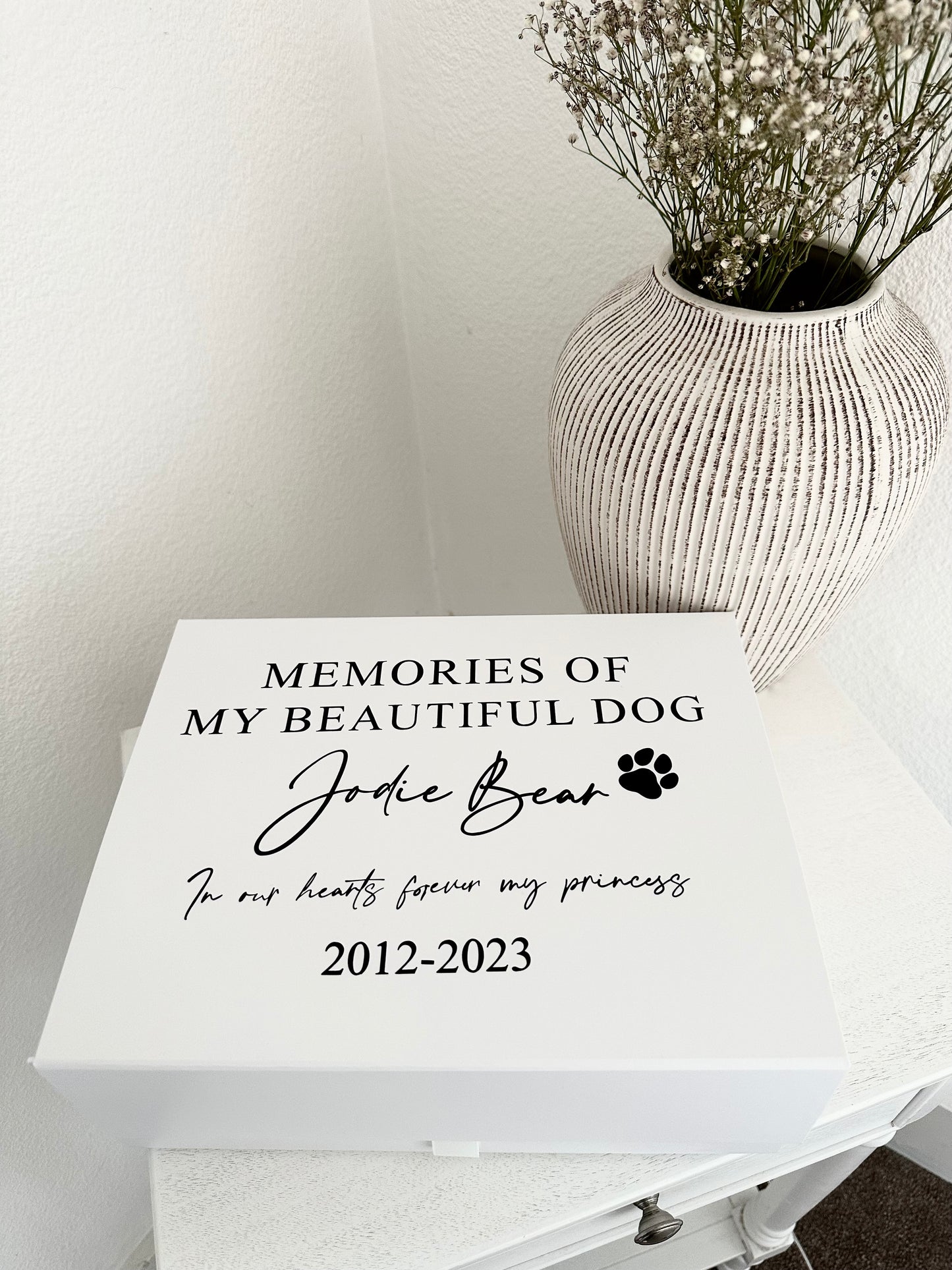 White Magnetic Pet Memorial Keepsake Box